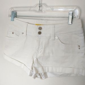 YMI white shorts size 5 WannaBettaButt